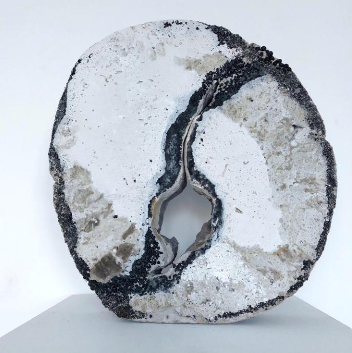 Sculpture geode trou central